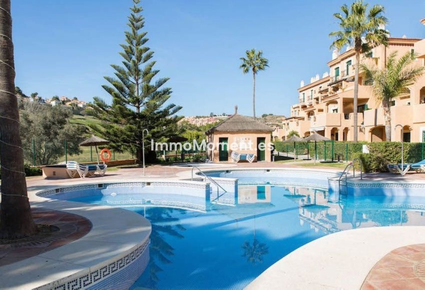 Resale - Apartment - Manilva - La Duquesa
