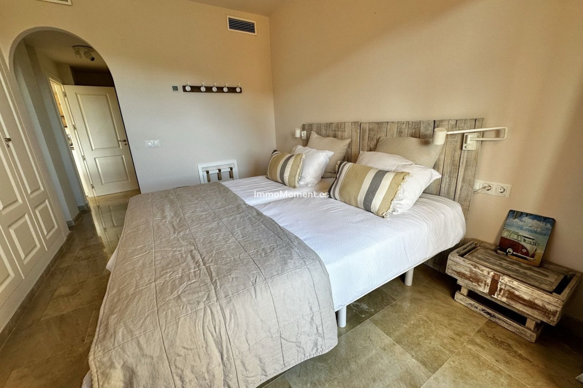 Resale - Apartment - Manilva - La Duquesa