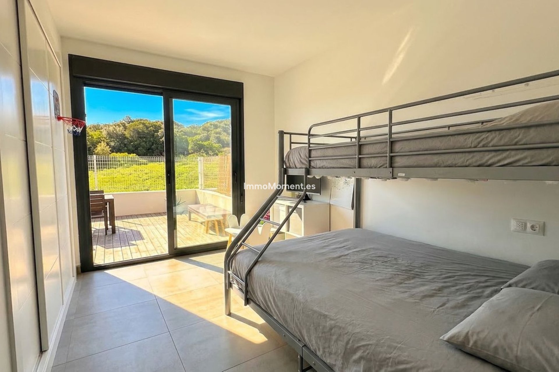 Resale - Apartment - Manilva - La Duquesa