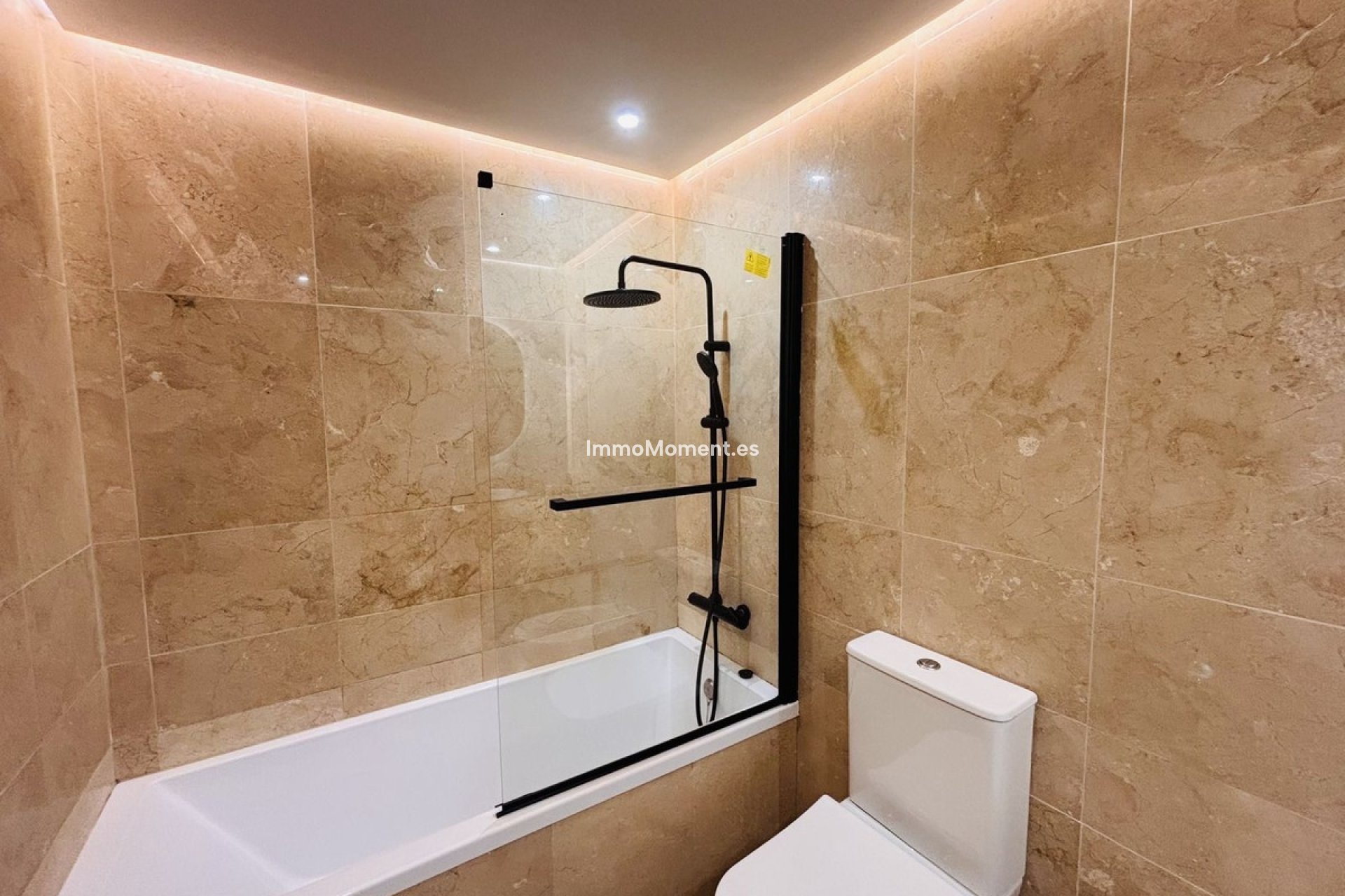 Resale - Apartment - Manilva - La Duquesa