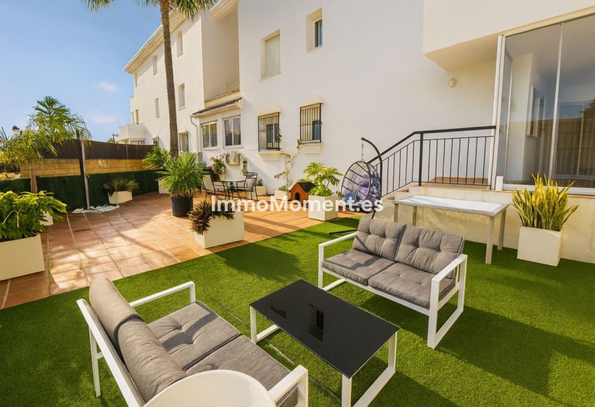 Resale - Apartment - Manilva - La Duquesa