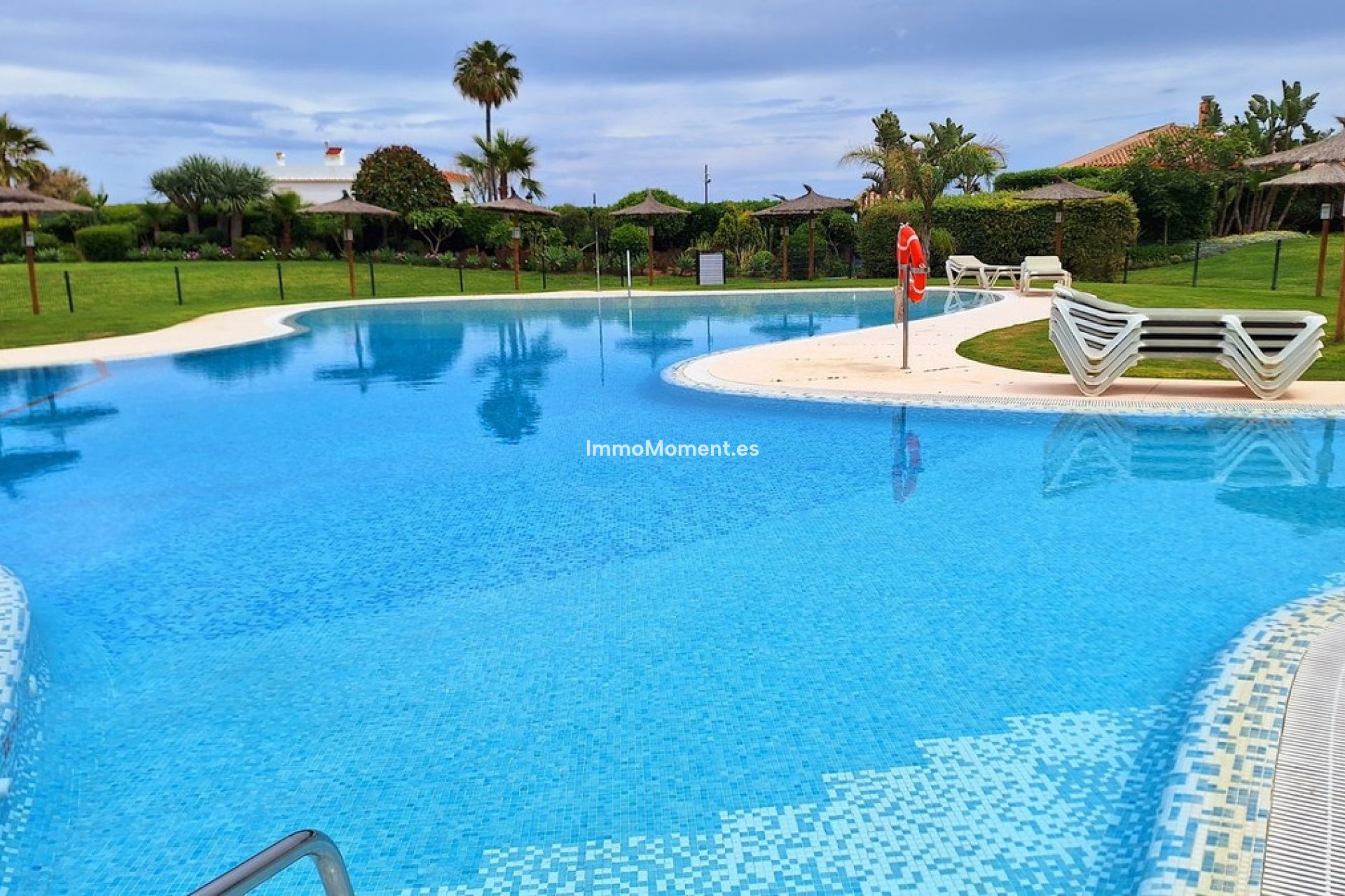 Resale - Apartment - Manilva - La Duquesa