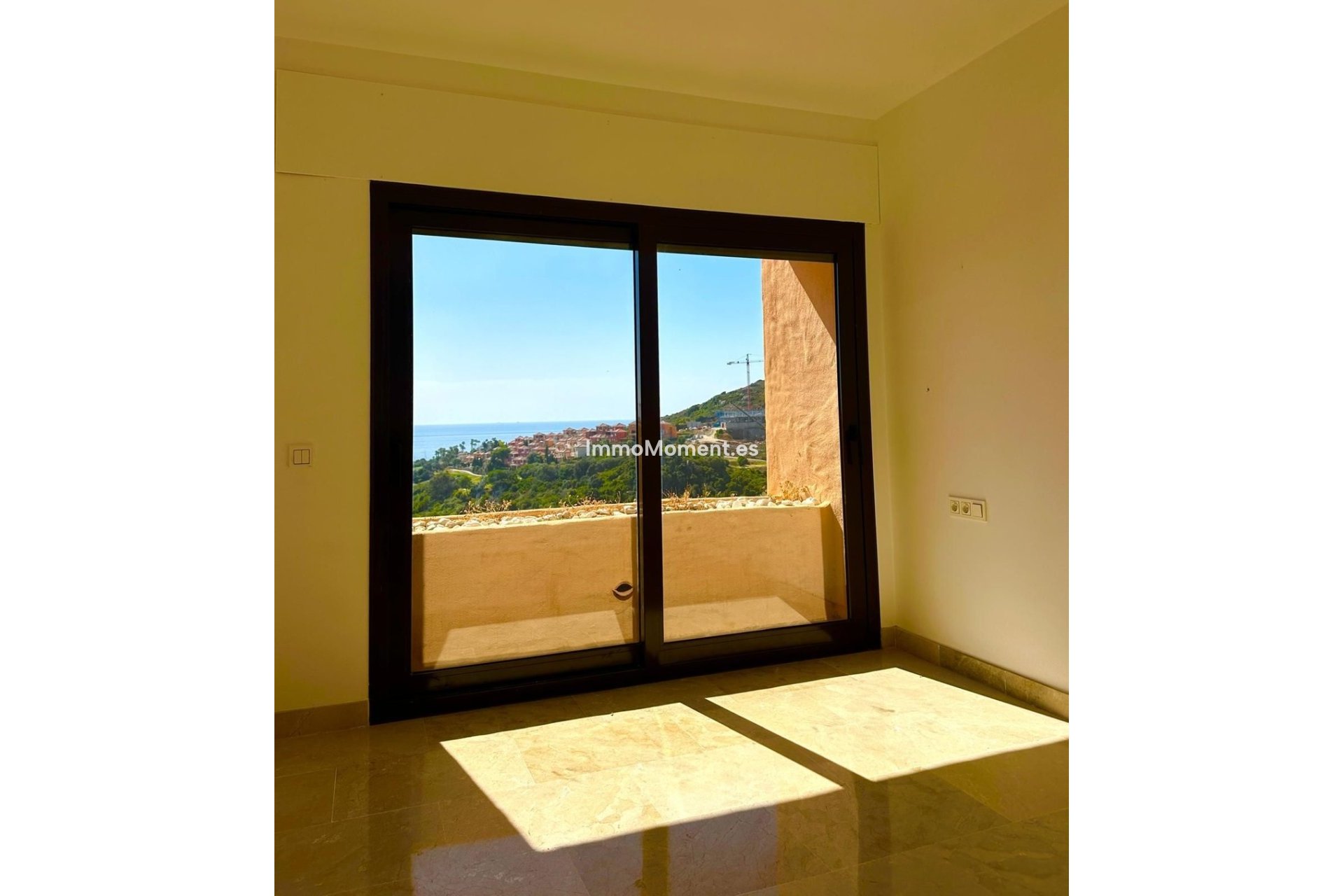 Resale - Apartment - Manilva - La Duquesa