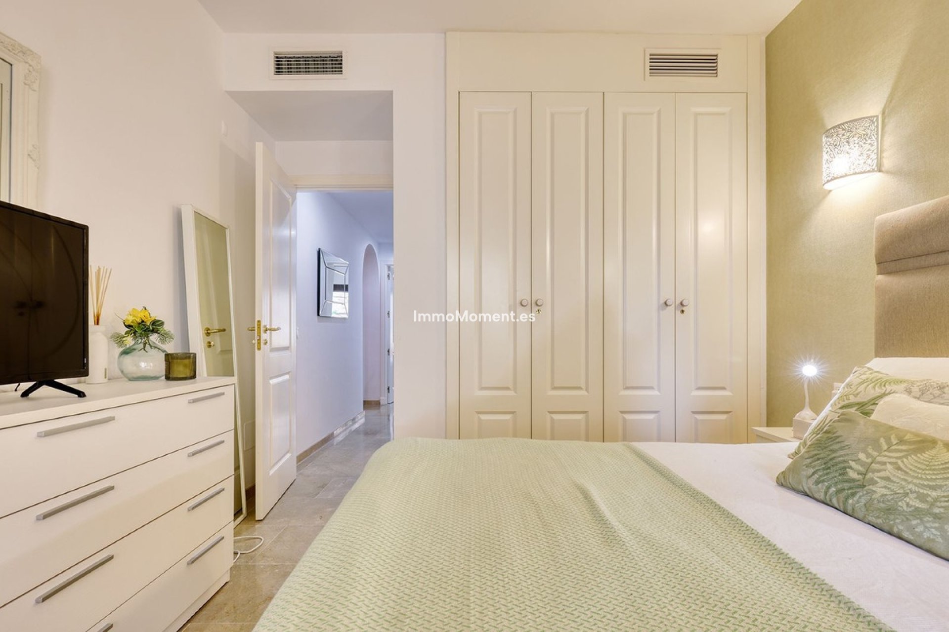 Resale - Apartment - Manilva - La Duquesa