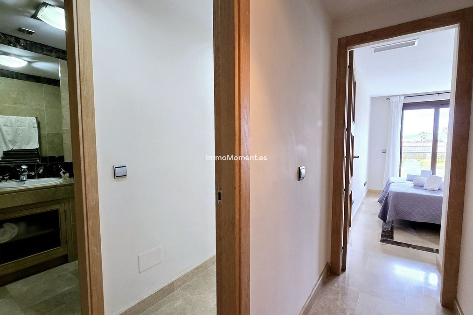 Resale - Apartment - Manilva - La Duquesa