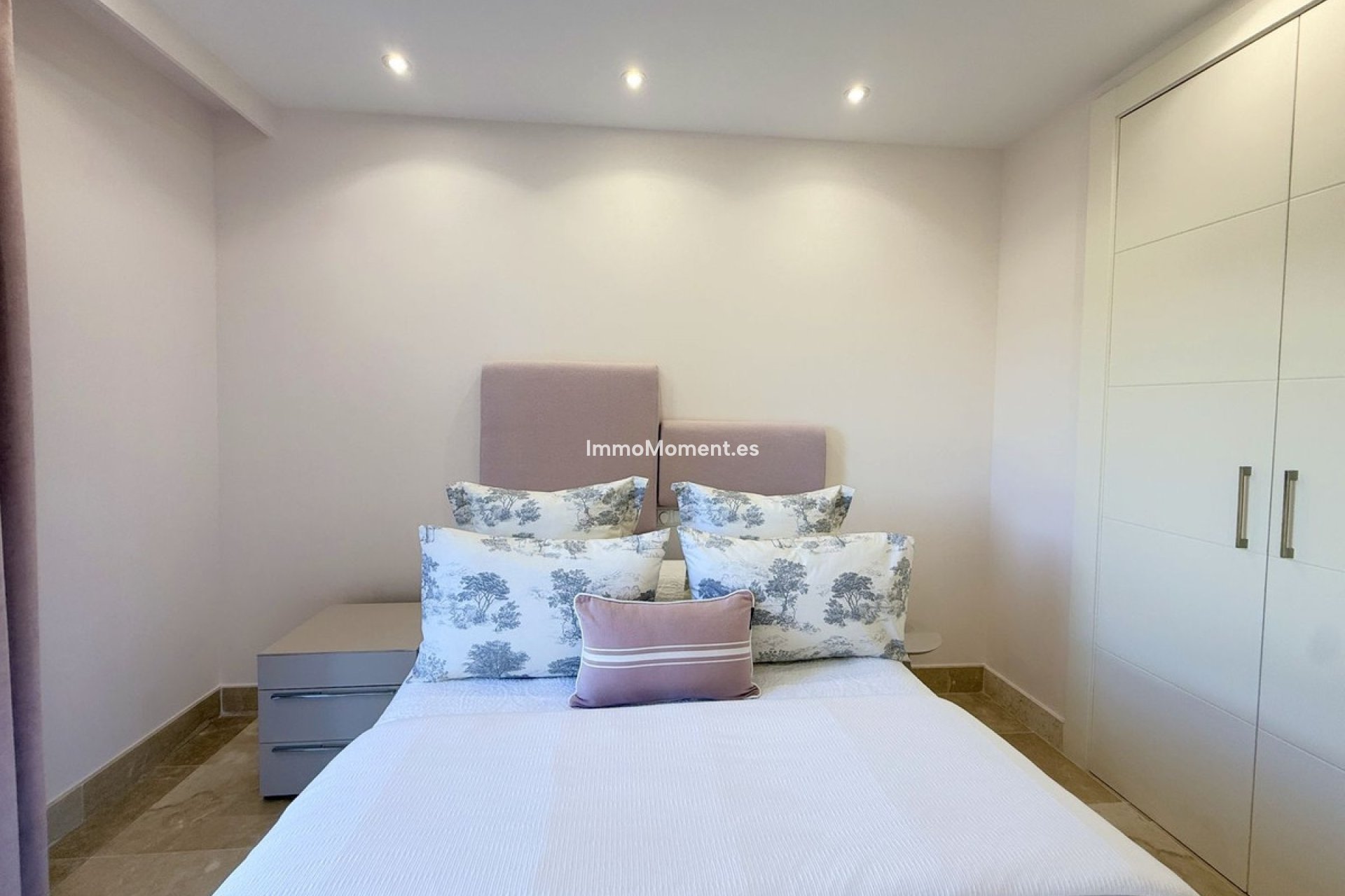 Resale - Apartment - Manilva - La Duquesa