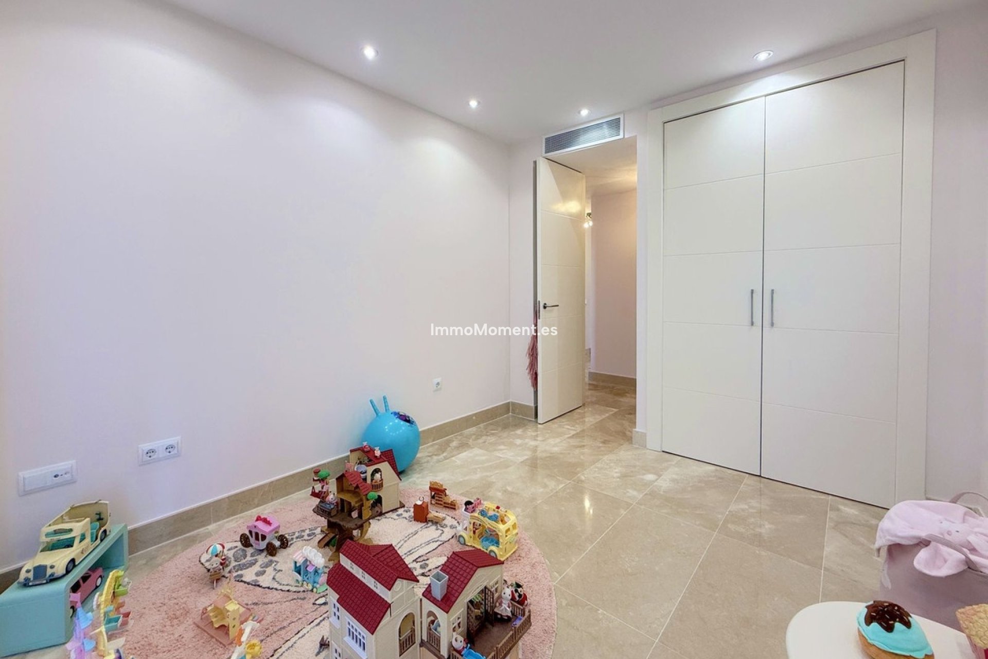 Resale - Apartment - Manilva - La Duquesa