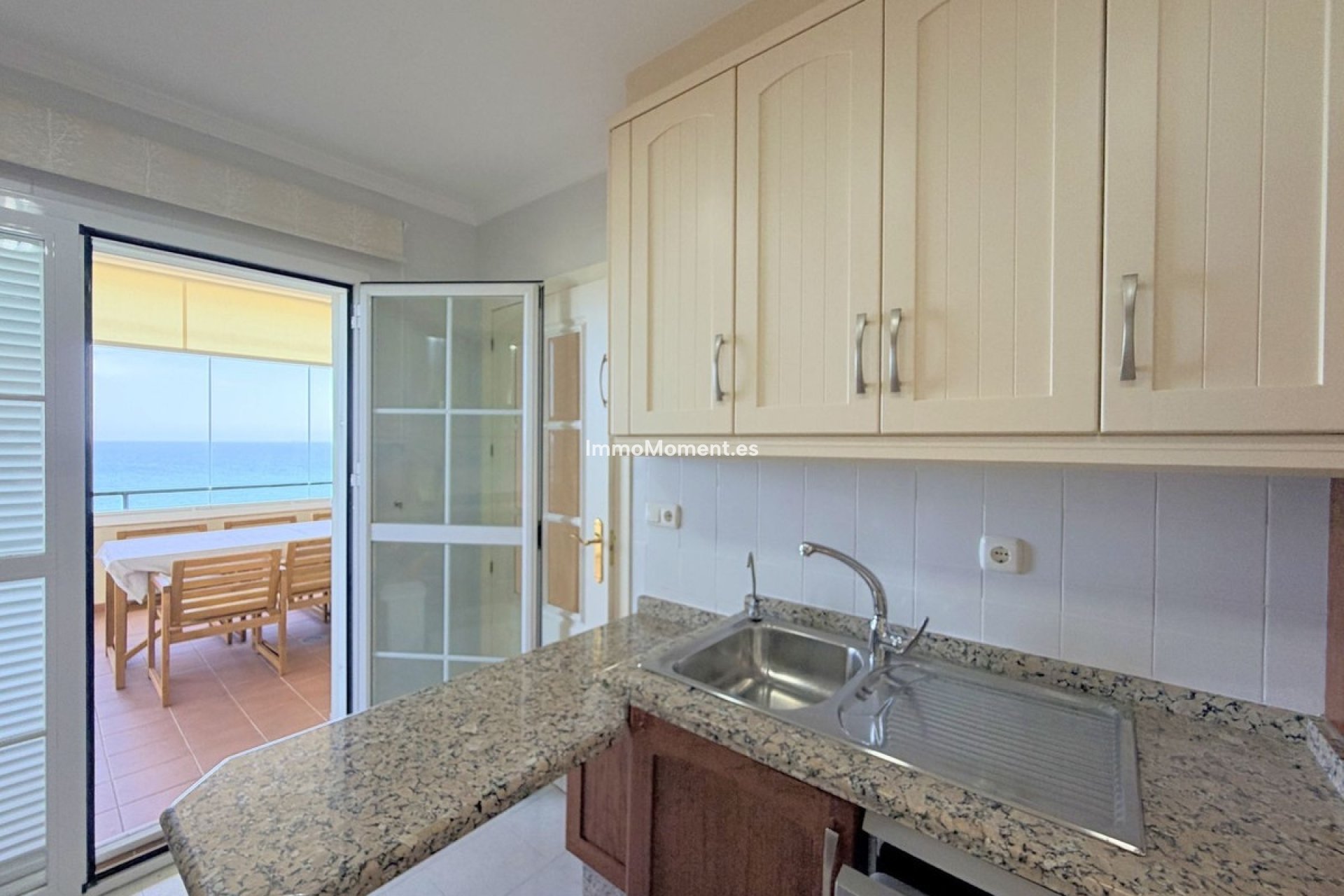 Resale - Apartment - Manilva - La Duquesa