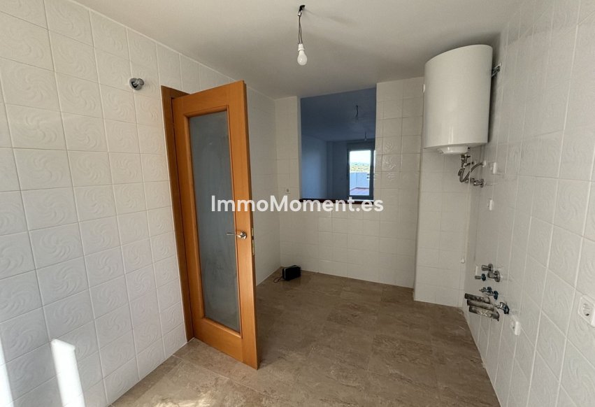 Resale - Apartment - Manilva - La Duquesa