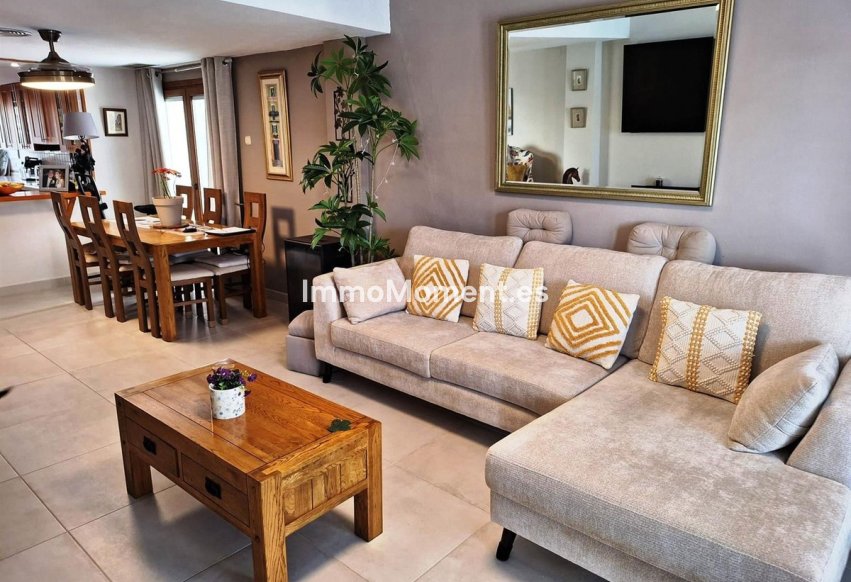 Resale - Apartment - Manilva - La Duquesa