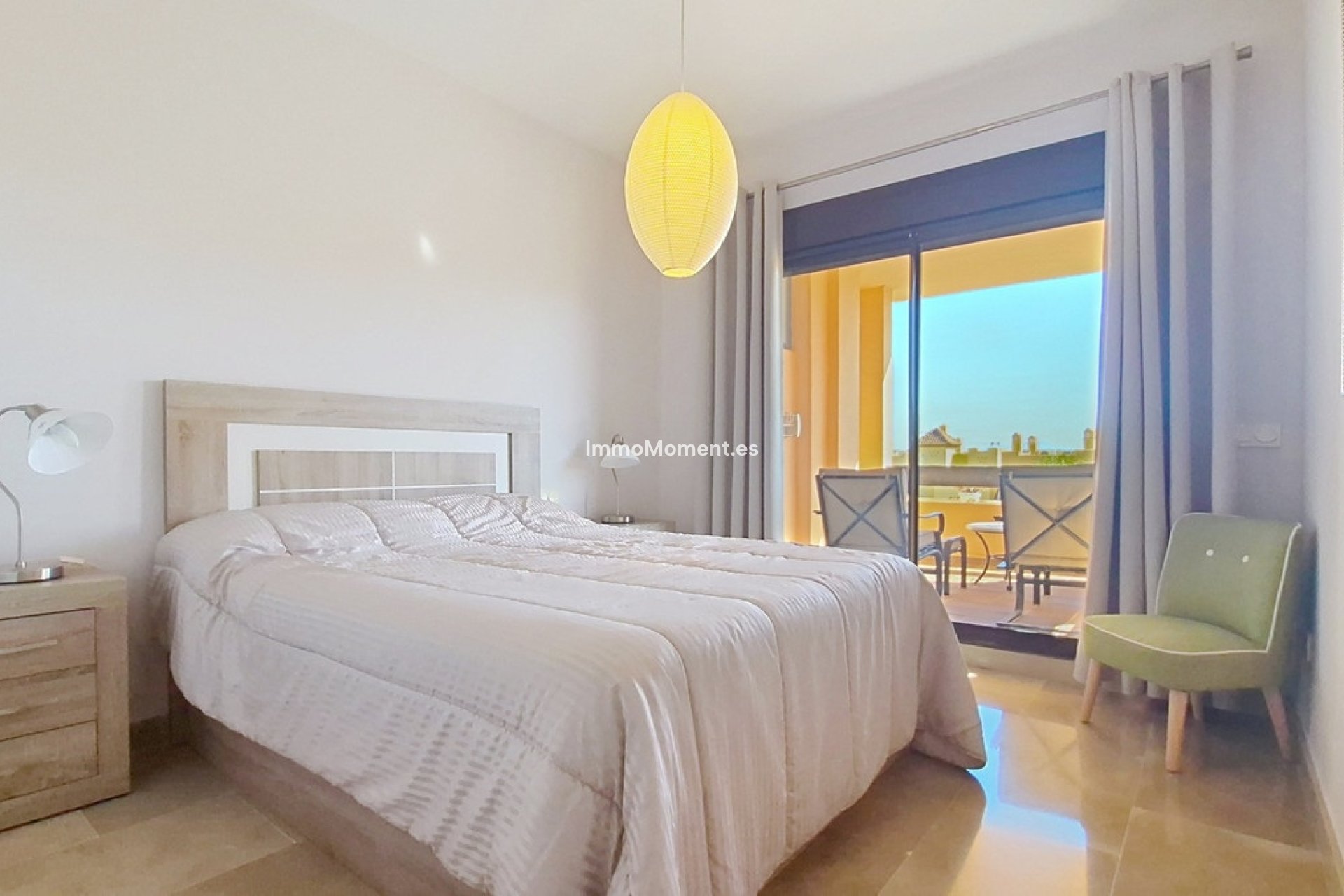 Resale - Apartment - Manilva - La Duquesa