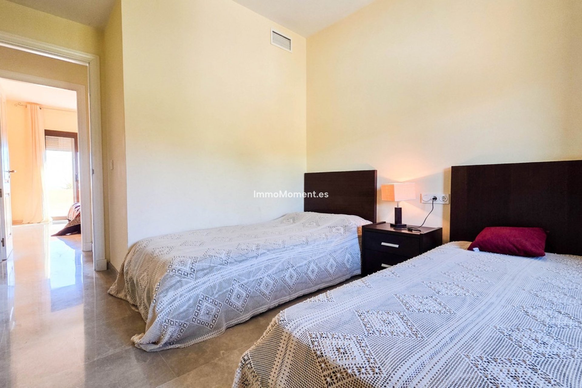 Resale - Apartment - Manilva - La Duquesa