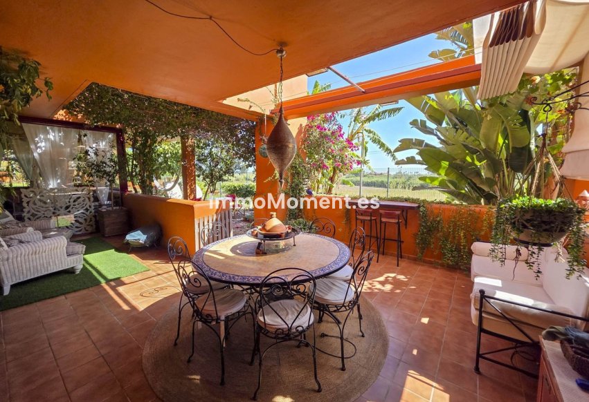 Resale - Apartment - Manilva - La Duquesa