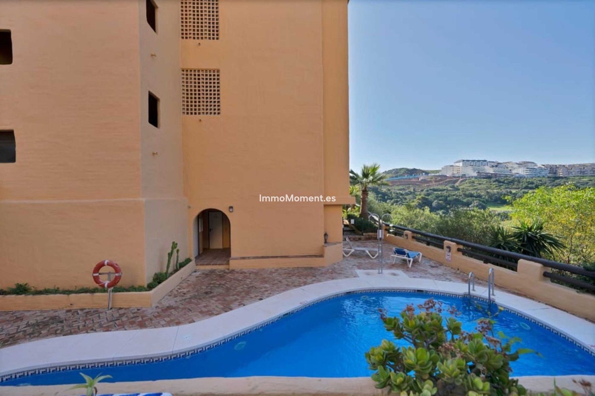 Resale - Apartment - Manilva - La Duquesa