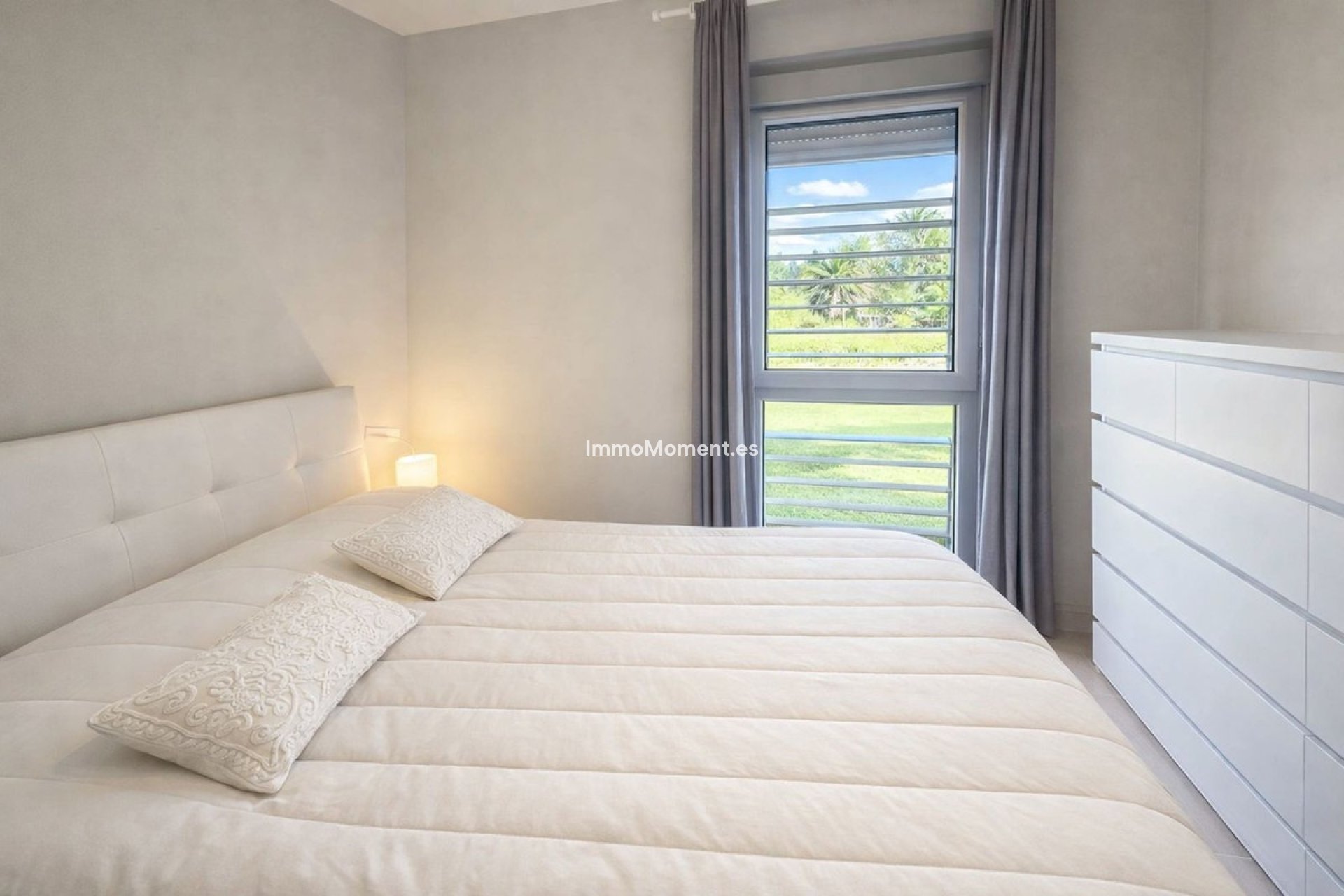 Resale - Apartment - Manilva - La Duquesa