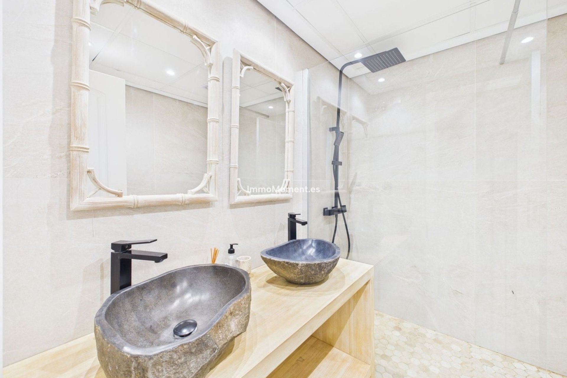 Resale - Apartment - Manilva - La Duquesa