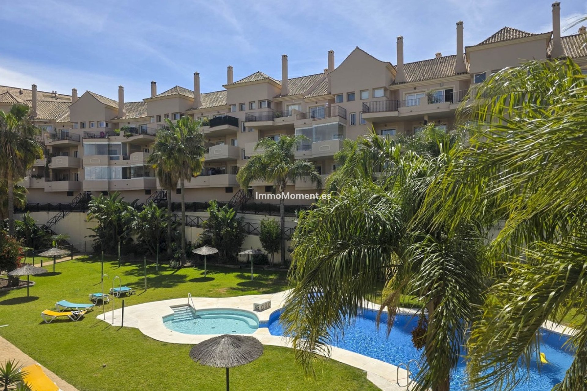 Resale - Apartment - Manilva - La Duquesa