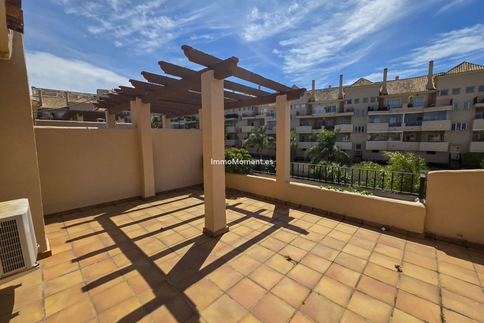 Resale - Apartment - Manilva - La Duquesa