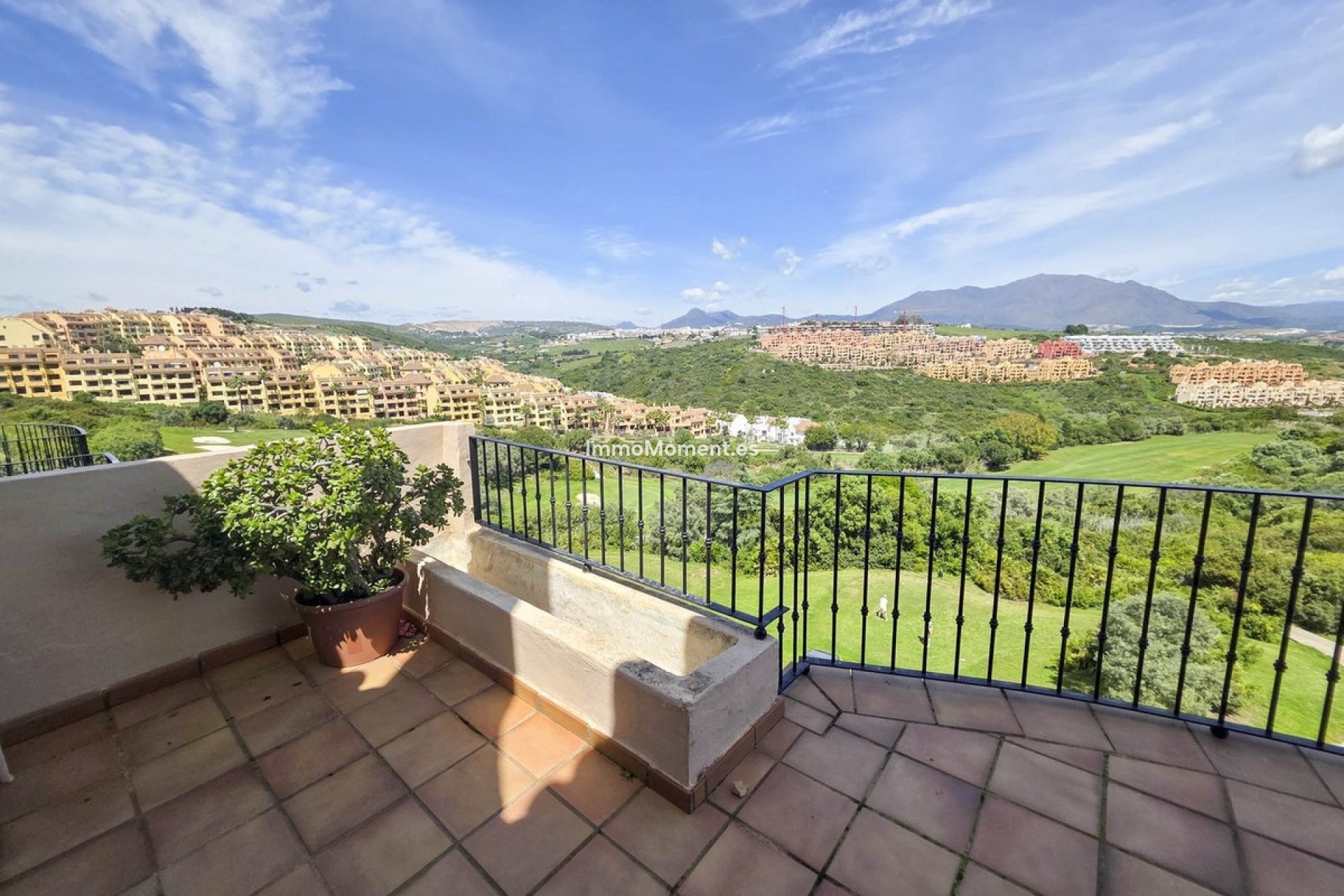 Resale - Apartment - Manilva - La Duquesa