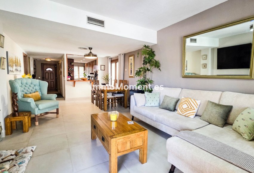 Resale - Apartment - Manilva - La Duquesa