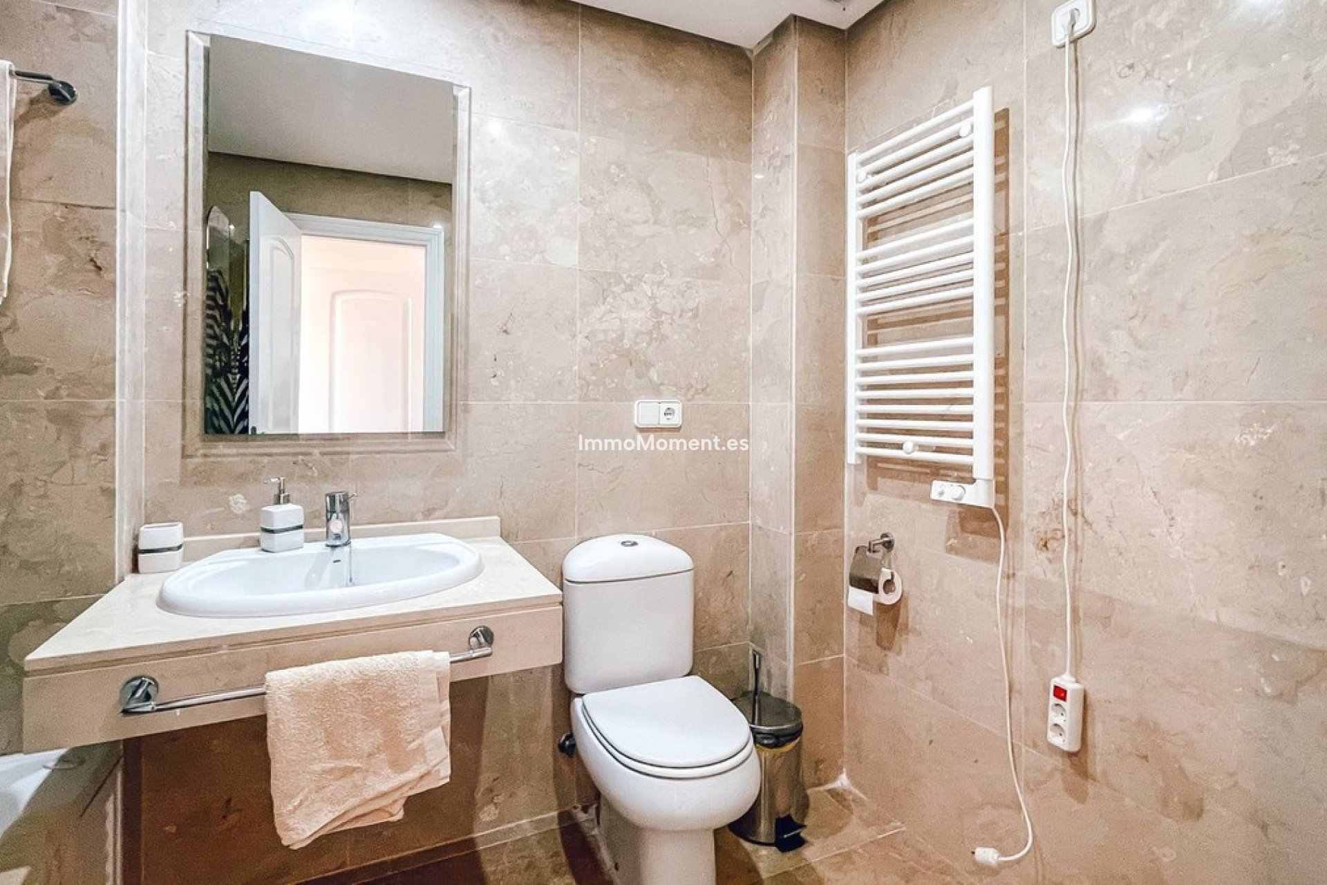 Resale - Apartment - Manilva - La Duquesa