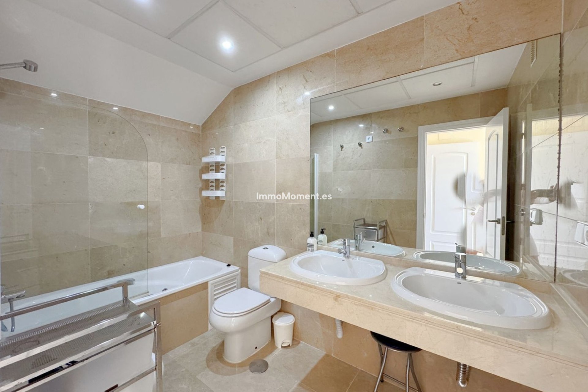 Resale - Apartment - Manilva - La Duquesa