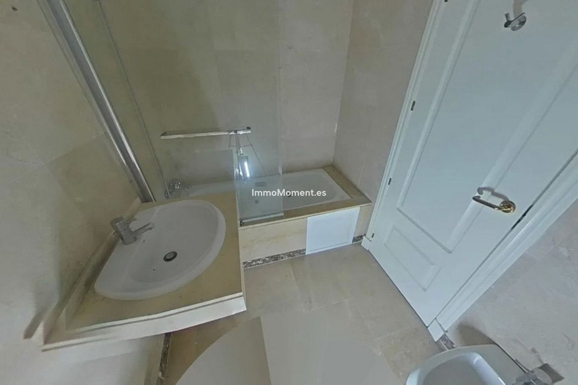 Resale - Apartment - Manilva - La Duquesa