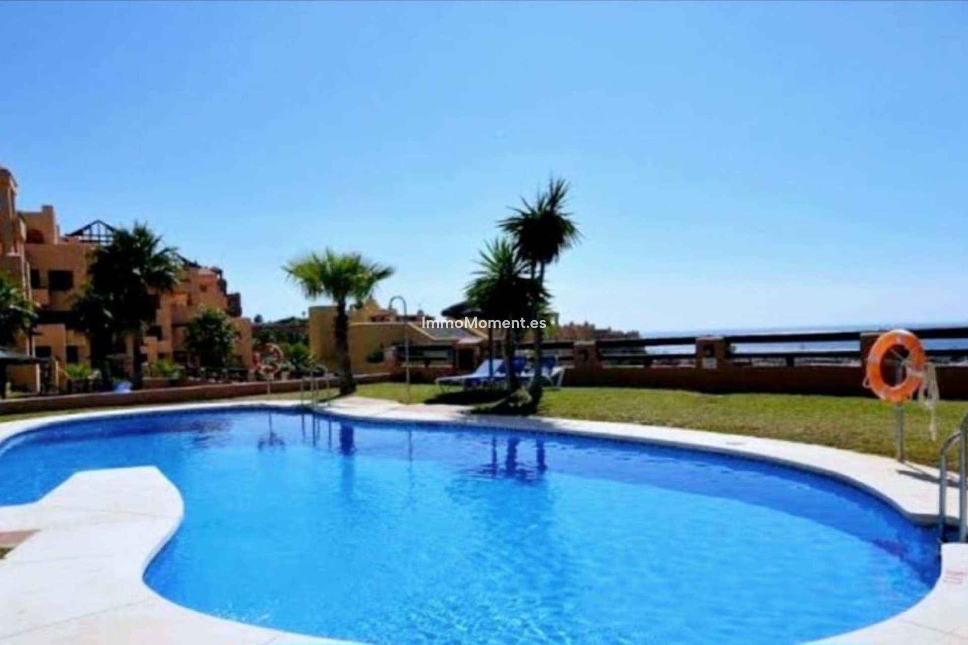 Resale - Apartment - Manilva - La Duquesa