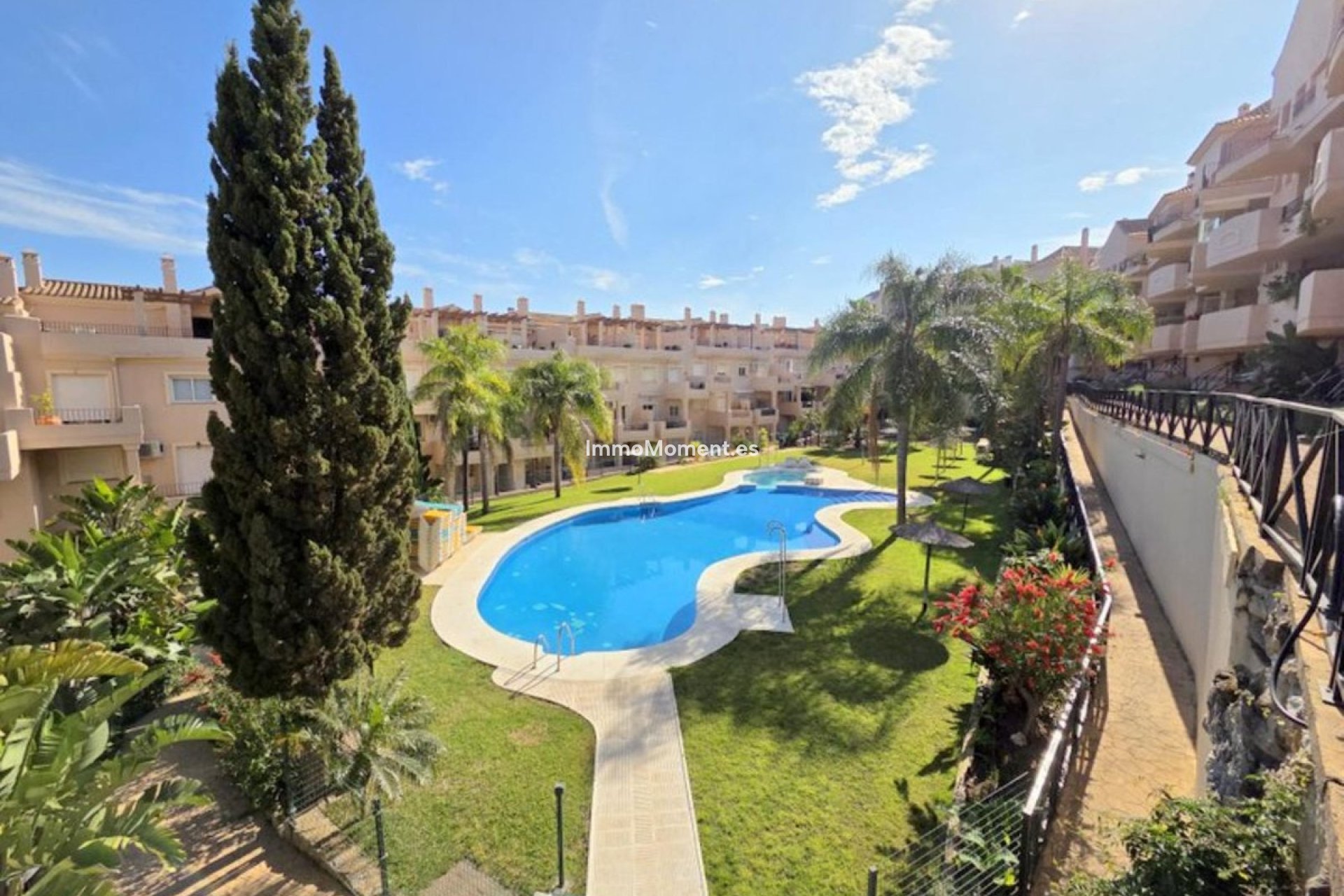 Resale - Apartment - Manilva - La Duquesa