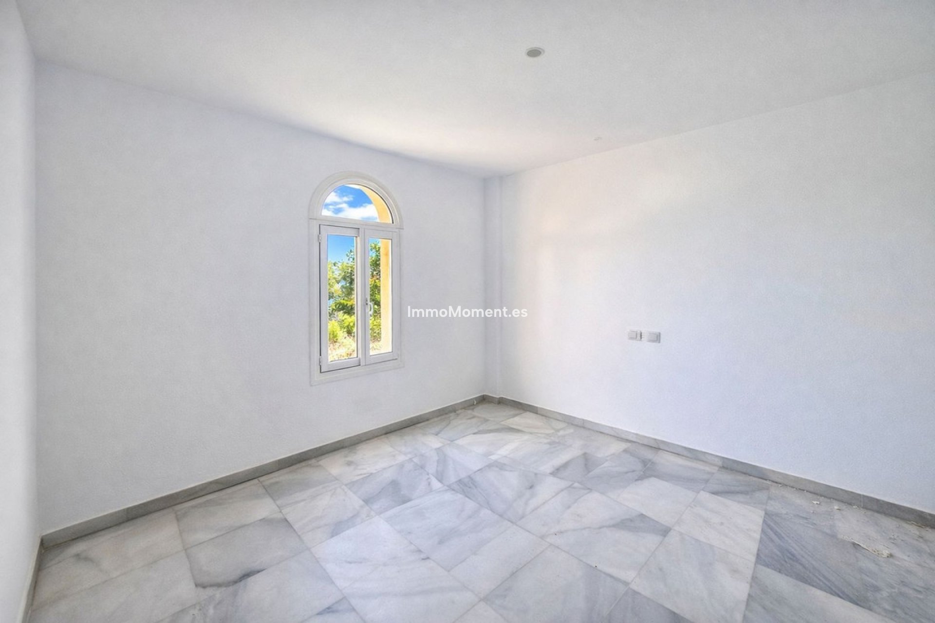 Resale - Apartment - Manilva - La Duquesa