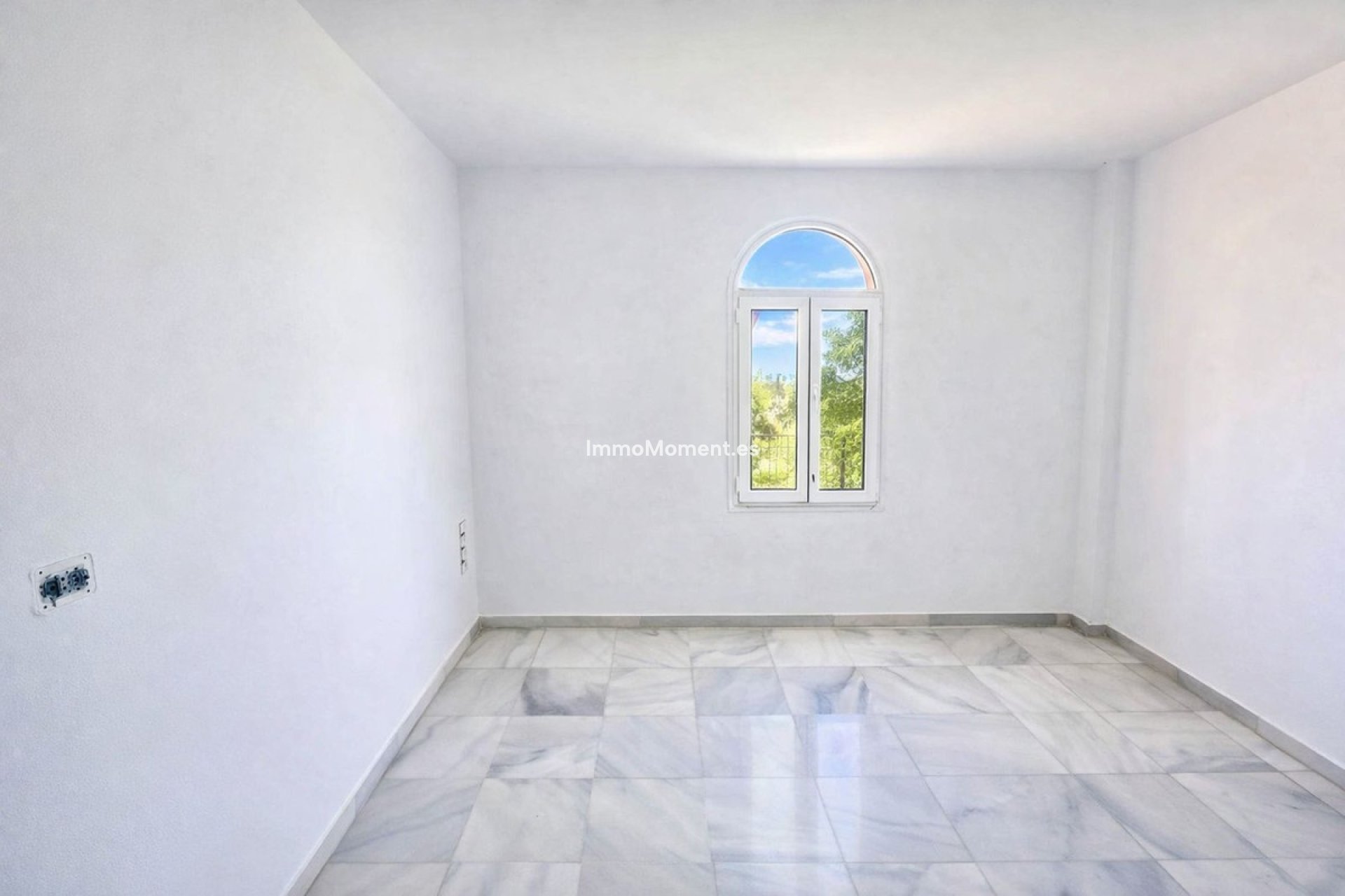 Resale - Apartment - Manilva - La Duquesa