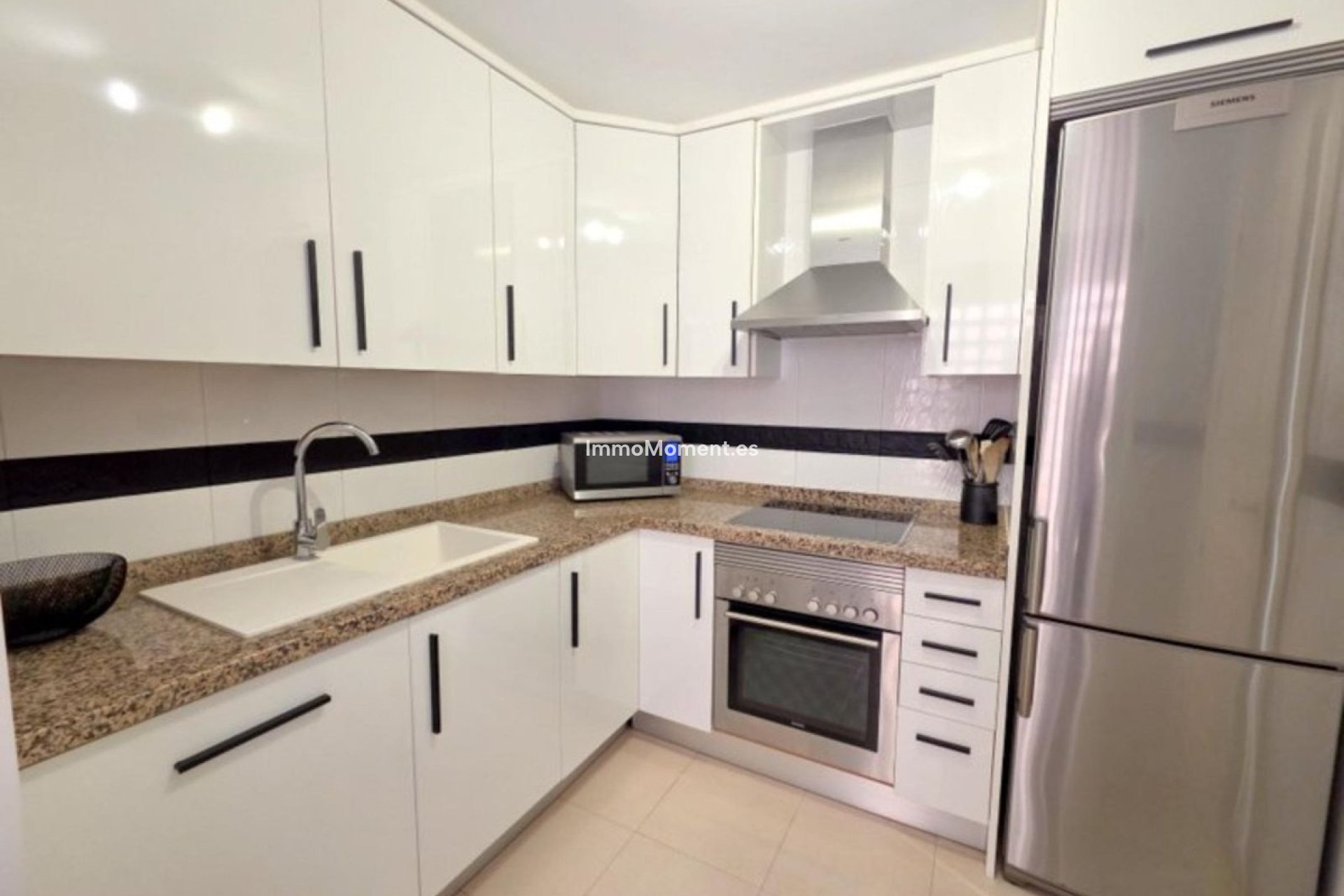 Resale - Apartment - Manilva - La Duquesa