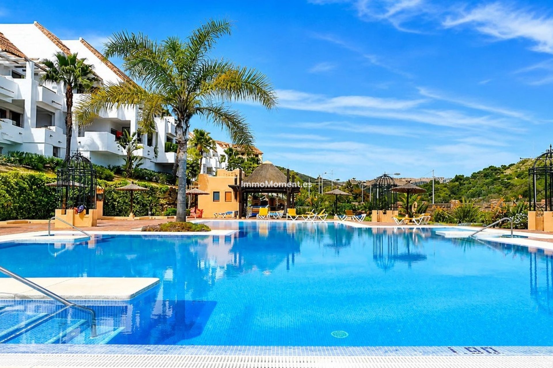 Resale - Apartment - Manilva - La Duquesa