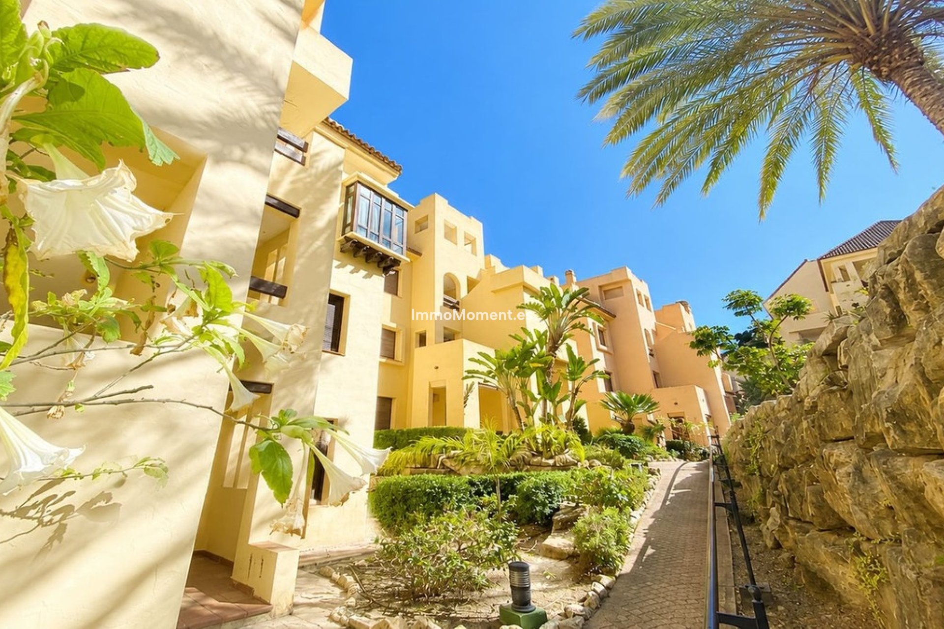 Resale - Apartment - Manilva - La Duquesa