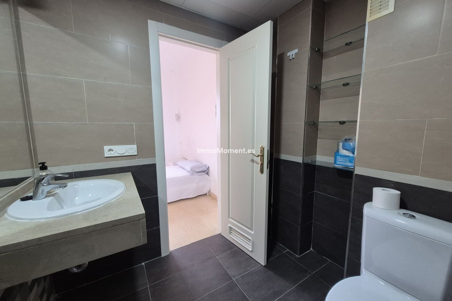 Resale - Apartment - Manilva - La Duquesa