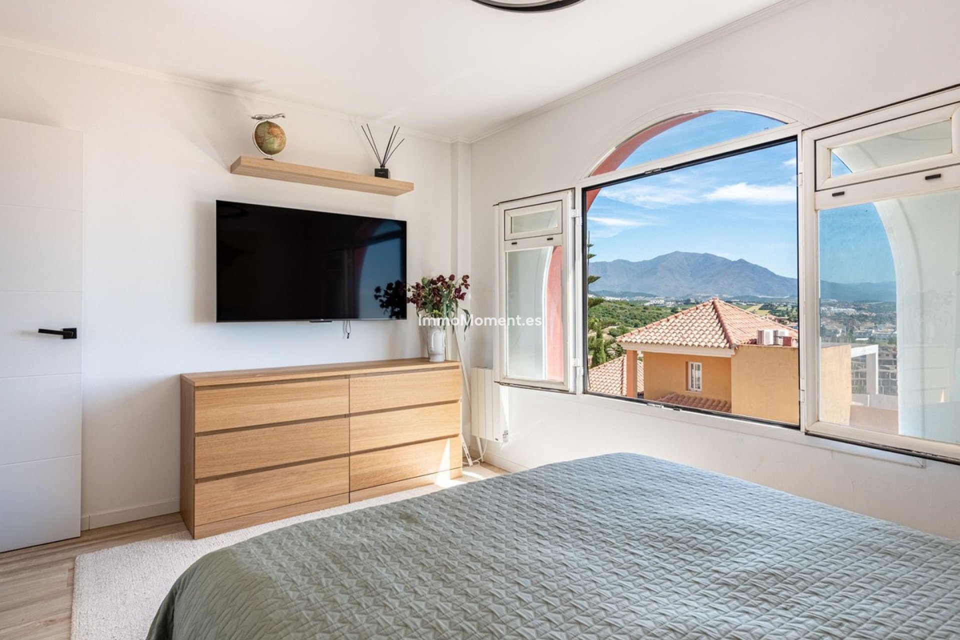 Resale - Apartment - Manilva - La Duquesa