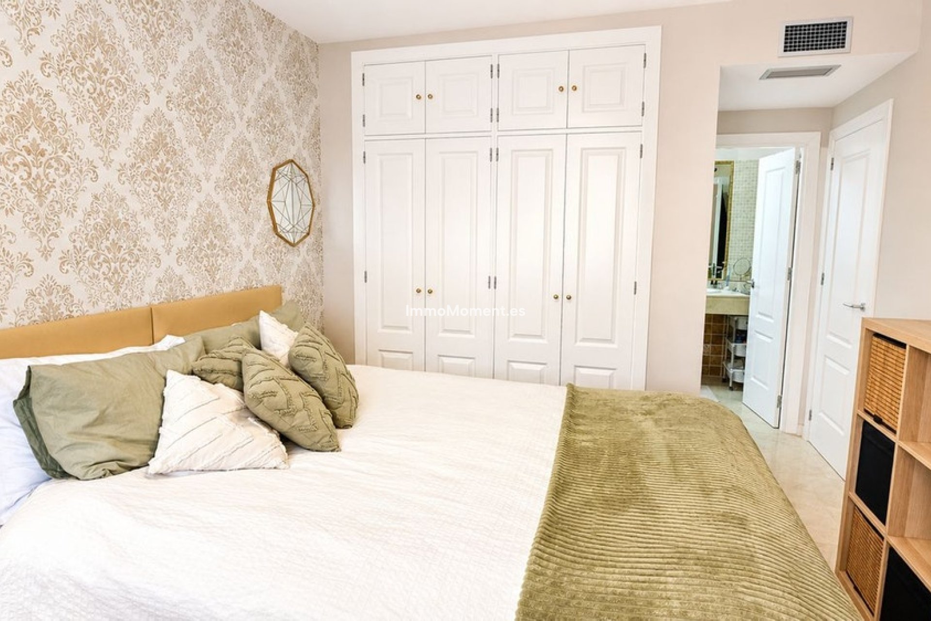 Resale - Apartment - Manilva - La Duquesa