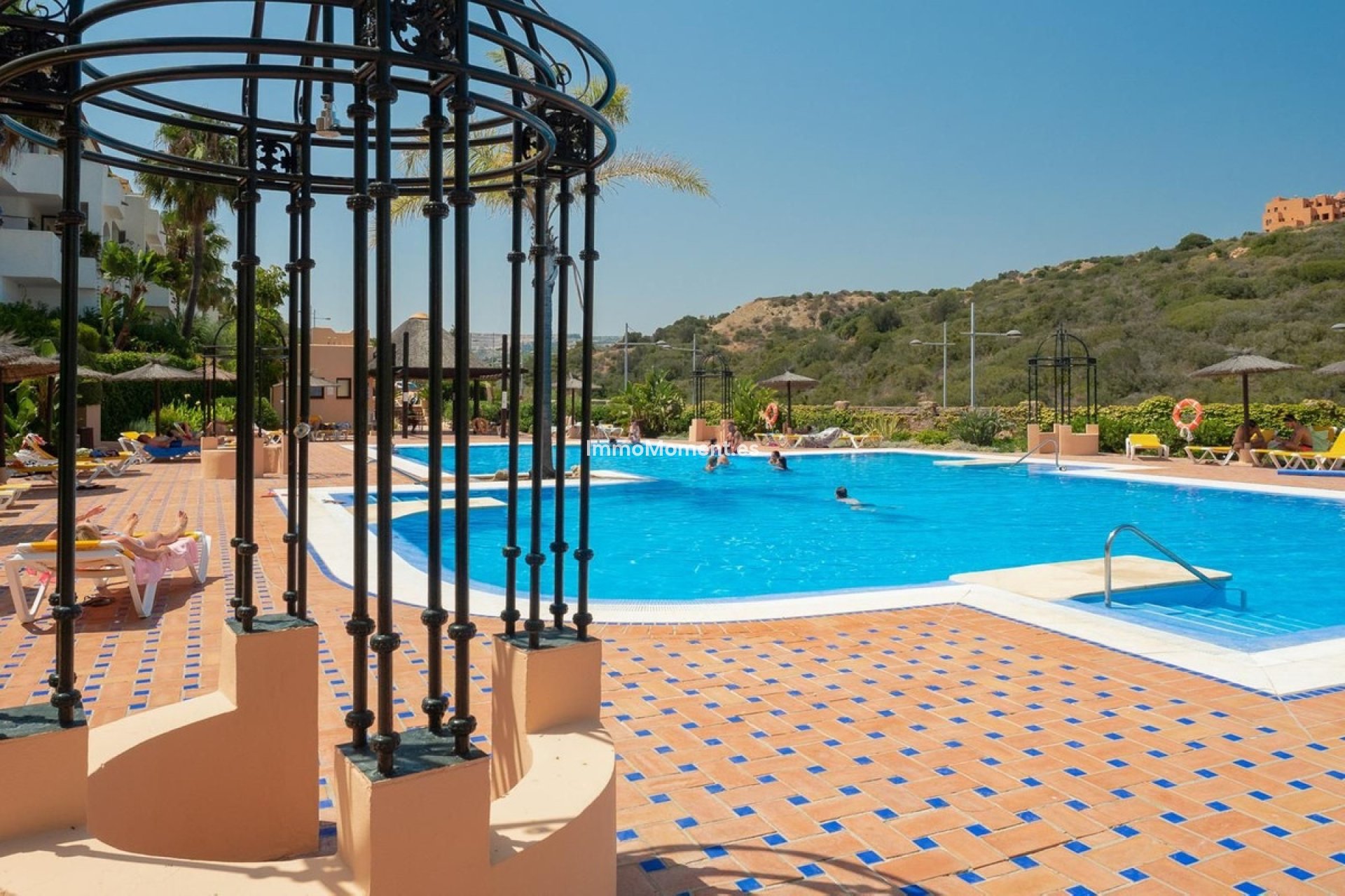 Resale - Apartment - Manilva - La Duquesa