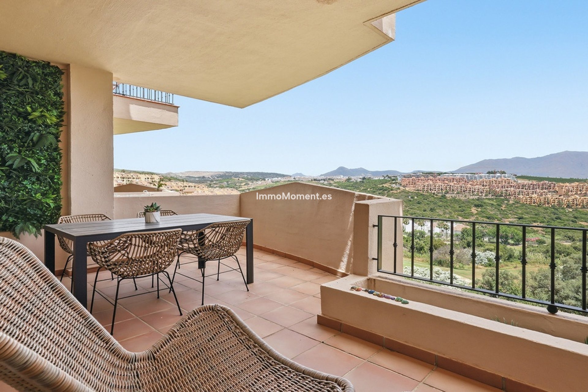 Resale - Apartment - Manilva - La Duquesa