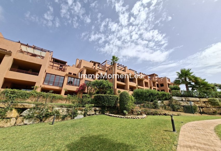 Resale - Apartment - Manilva - La Duquesa