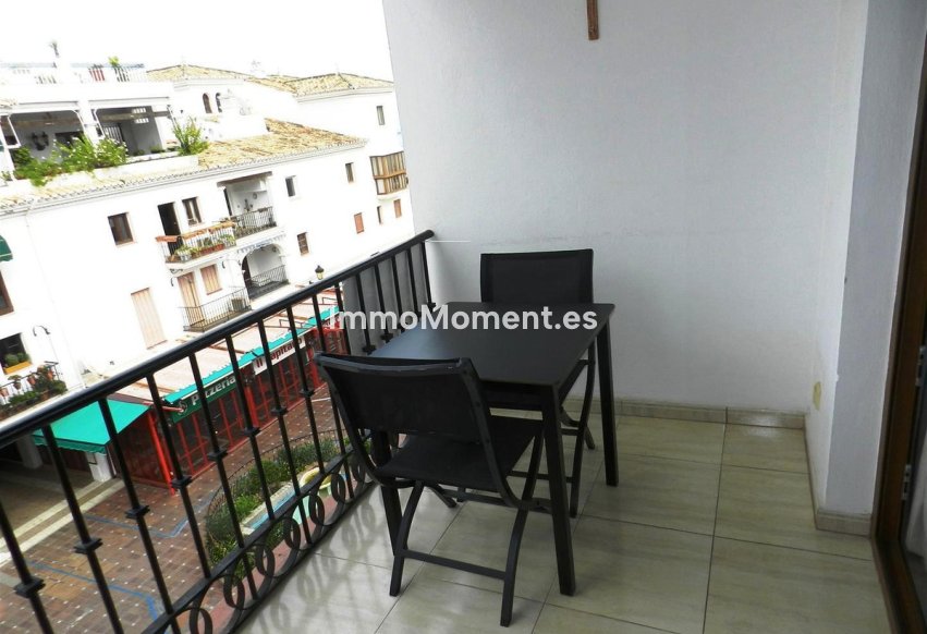 Resale - Apartment - Manilva - La Duquesa