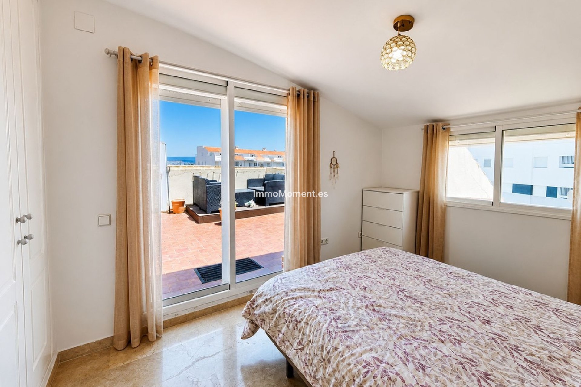 Resale - Apartment - Manilva - La Duquesa