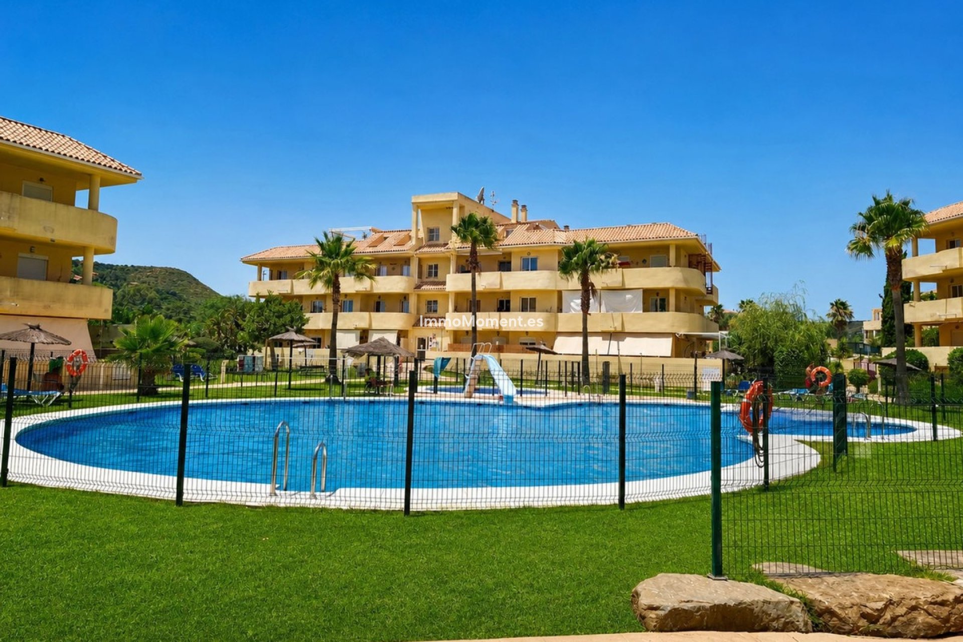 Resale - Apartment - Manilva - La Duquesa