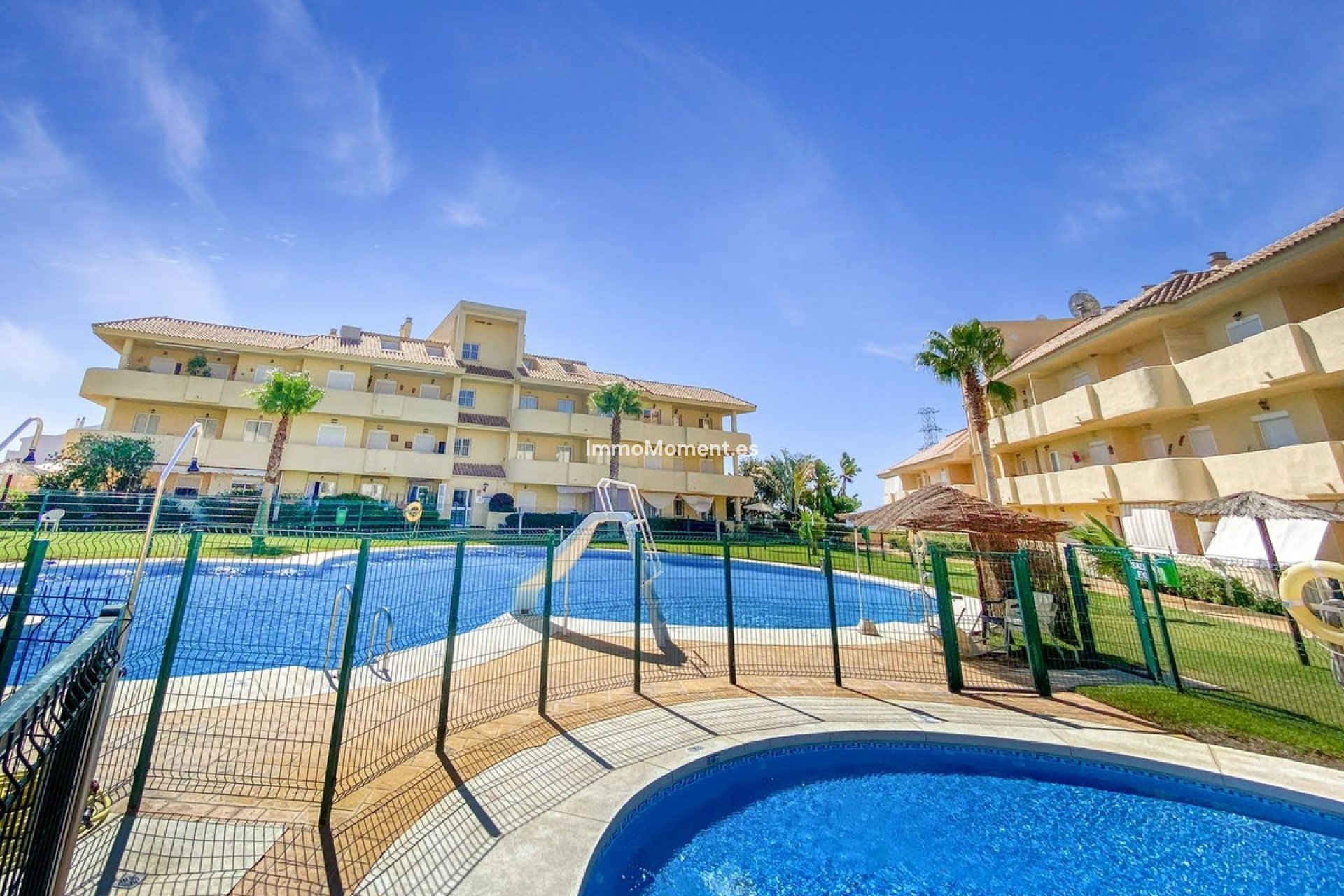 Resale - Apartment - Manilva - La Duquesa