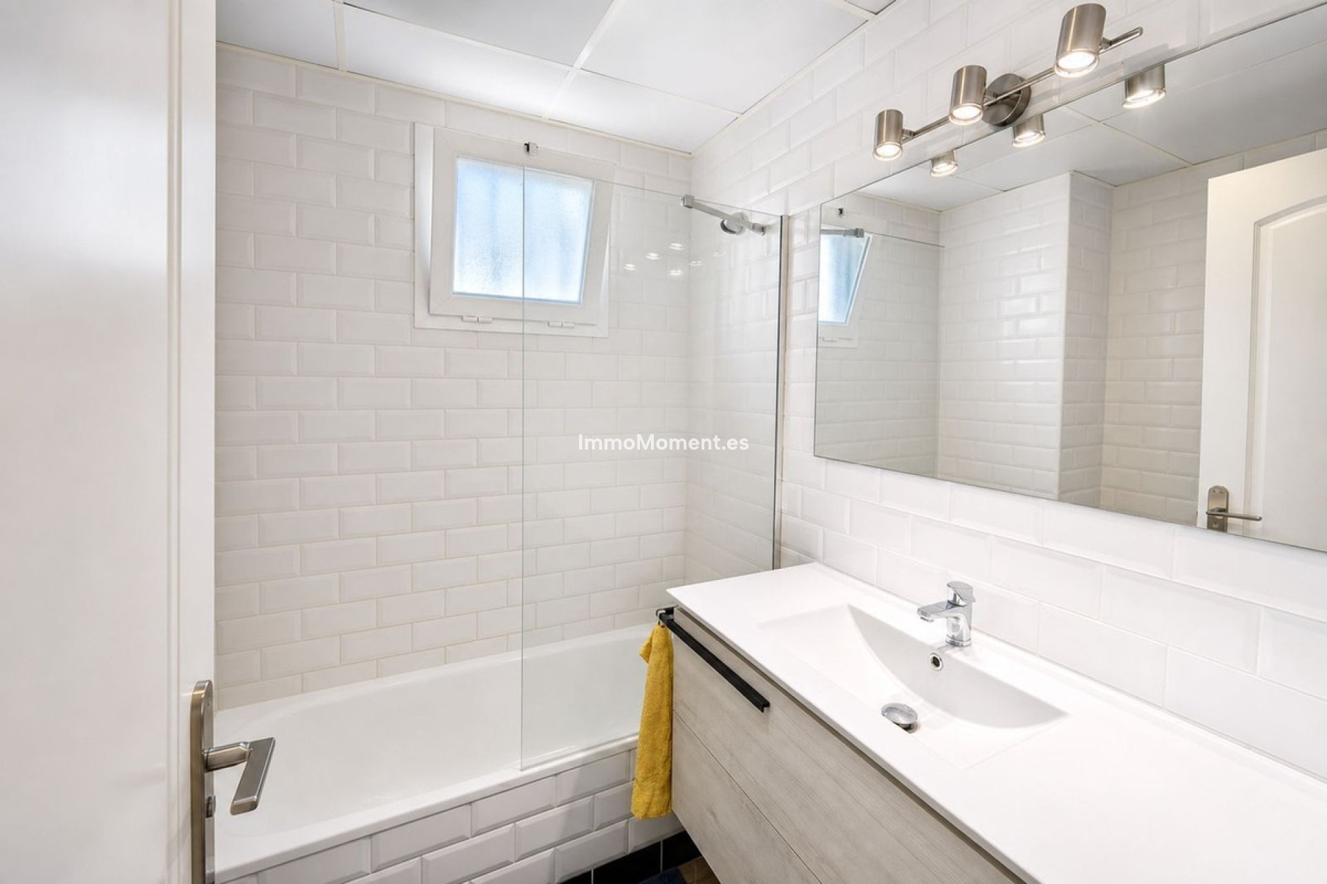 Resale - Apartment - Manilva - La Duquesa