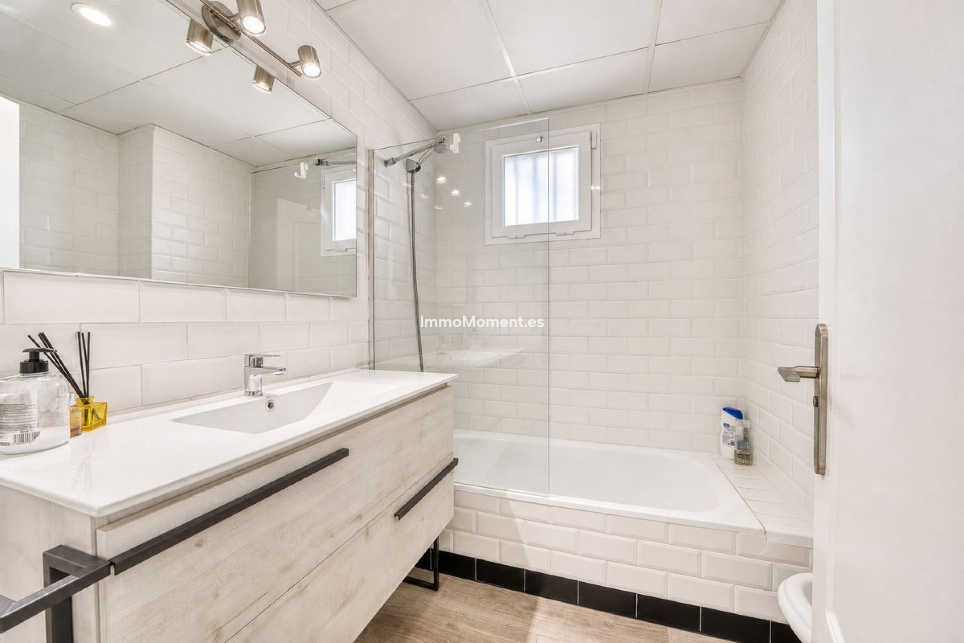 Resale - Apartment - Manilva - La Duquesa