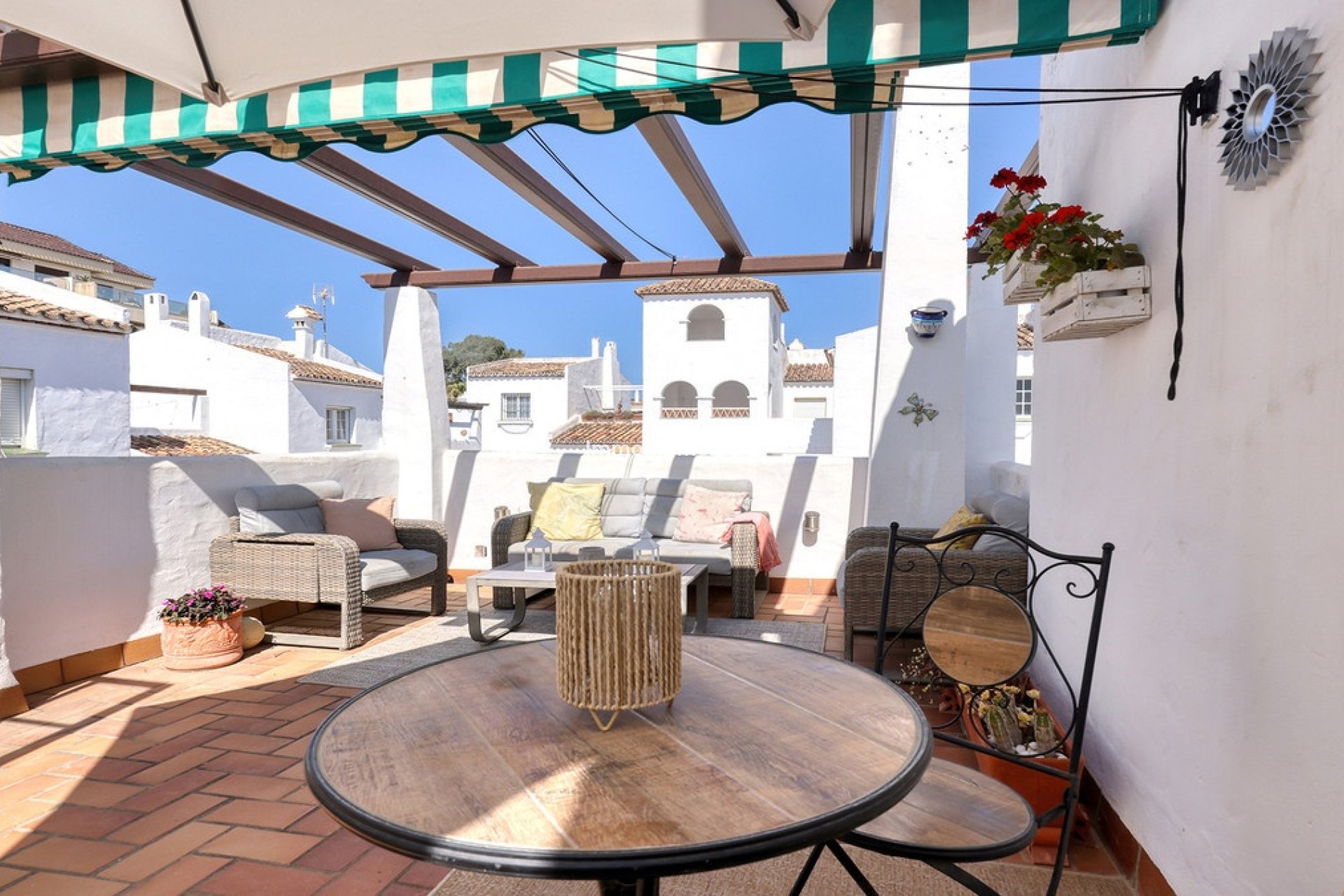Resale - Apartment - Manilva - La Duquesa