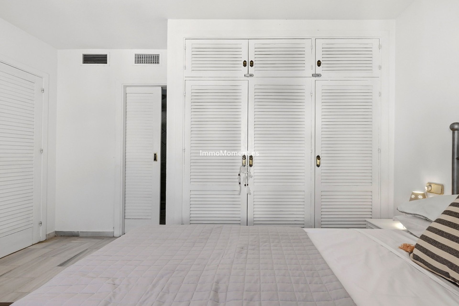 Resale - Apartment - Manilva - La Duquesa