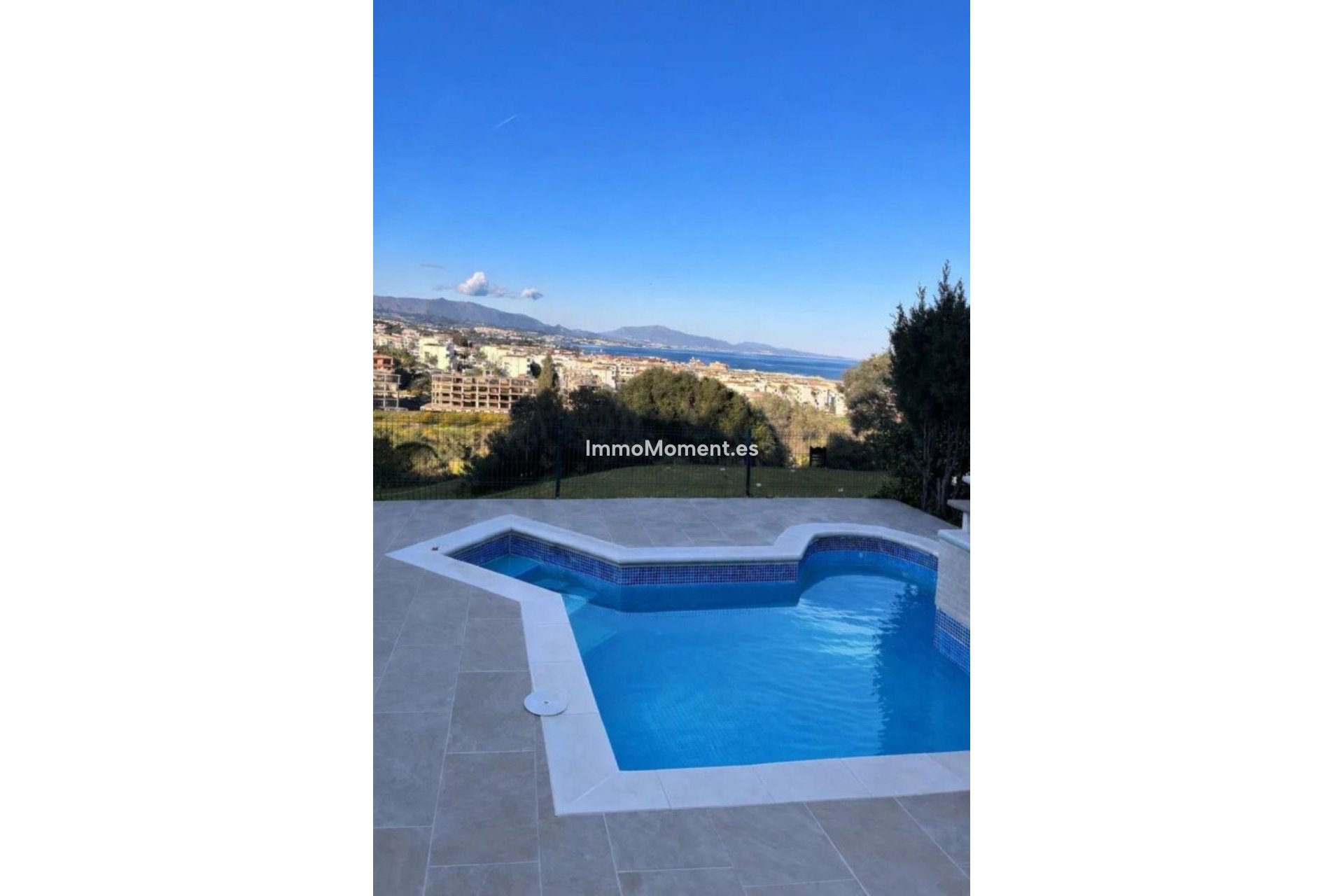 Resale - Apartment - Manilva - Manilva Centro