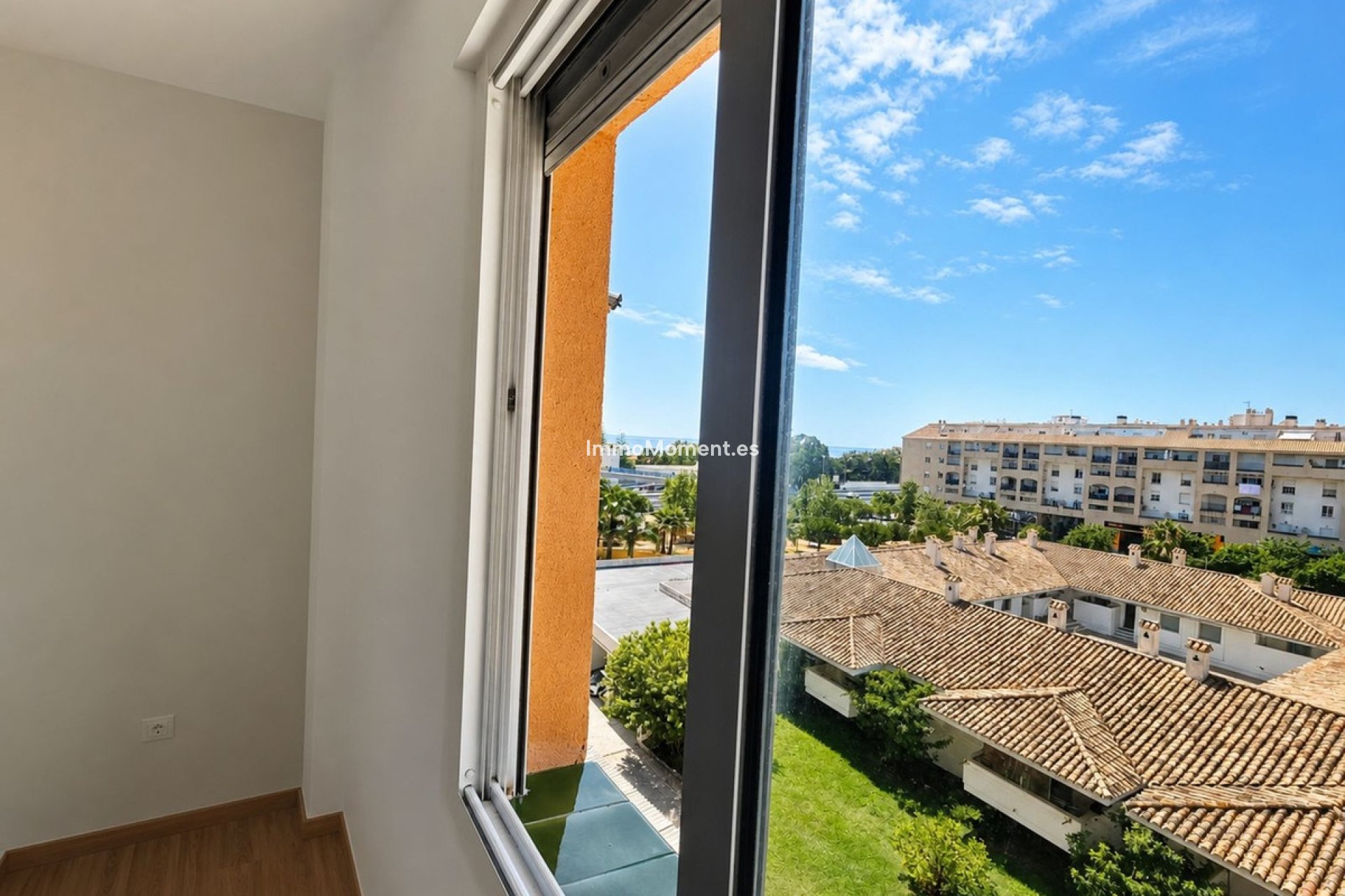 Resale - Apartment - Manilva - San Luis de Sabinillas